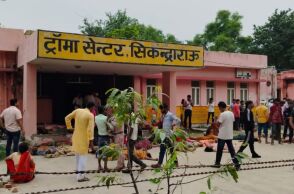 Ινδία: 116 νεκροί από ποδοπάτημα σε θρησκευτική συνάθροιση Ινδουιστών - Αξιωματούχοι εκφράζουν φόβους ότι ο αριθμός θα αυξηθεί.