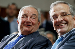 Κώστας Καραμανλής και Αντώνης Σαμαράς στην παρουσίαση του βιβλίου του διευθυντή της εφημερίδας "Εστία", Μανώλη Κοττάκη, "Οι Απόρρητοι Φάκελοι Καραμανλή", στο Πολεμικό Μουσείο