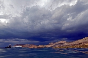 Καιρός σήμερα: Πτώση θερμοκρασίας, ισχυρές καταιγίδες και κεραυνοί