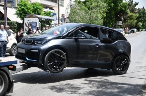 Το όχημα του Παναγιώτη Στάθη που δολοφονήθηκε εν ψυχρώ στο Ψυχικό