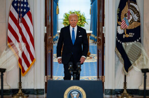 Ο Τζο Μπάιντεν και οι δελφίνοι για την πιθανή διαδοχή του