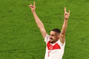 Euro 2024: «Καμπάνα» δύο αγωνιστικών στον Ντεμιράλ για τη χειρονομία των «Γκρίζων Λύκων» - Πρόστιμο στον Τζουντ Μπέλιγxαμ της Αγγλίας.