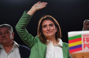 Γαλλικές εκλογές: Θα ξαναμοιραστούν μετεκλογικά τα χαρτιά;