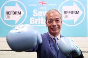 Βρετανικές εκλογές: Ο Νάιτζελ Φάρατζ εξελέγη βουλευτής ύστερα από επτά αποτυχημένες απόπειρες - Πόσες έδρες κερδίζει το ακροδεξιό Reform UK