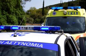 Ηλεία: Έσπρωξε την πρώην σύντροφό του και έπεσε από το μπαλκόνι - Σοβαρά τραυματισμένη η 57χρονη.