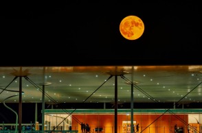 Full Moon Sleepover 2024: Δωρεάν προβολές & εκδηλώσεις στο ΚΠΙΣΝ