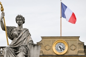 Γαλλική εθνοσυνέλευση: ευρύ κέντρο, φανατικά άκρα