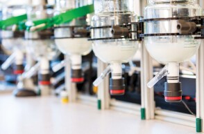 Ένζυμα αποδομούν το πλαστικό με τη βοήθεια της τεχνητής νοημοσύνης