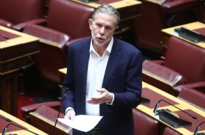 Ο Παύλος Γερουλάνος στα έδρανα της Βουλής