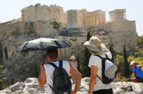 O καιρός τη Δευτέρα 15 Ιουλίου 2024: Υψηλές θερμοκρασίες και συνθήκες καύσωνα - Πού θα φτάσει τους 42 βαθμούς Κελσίου το θερμόμετρο. 