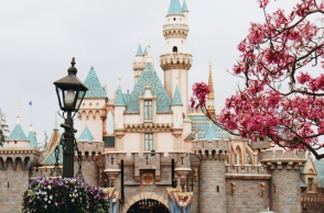 Disneyland: Έρχεται τo πρώτο fashion show από την Coperni