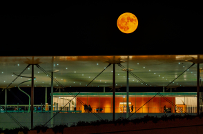 Πού θα ξενυχτήσεις με φόντο την πανσέληνο;