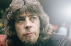 Τζον Μάγιαλ: Πέθανε σε ηλικία 90 ετών ο θρύλος της βρετανικής μπλουζ σκηνής - Η πορεία του με τους Bluesbreakers και οι κορυφαίες συνεργασίες του.  