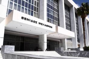 Παρακολουθήσεις: Ο πανικός που στοίχισε στην κυβέρνηση