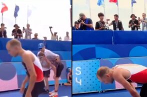 Αθλητής του Τριάθλου κάνει εμετό μετά από βουτιά στον Σηκουάνα