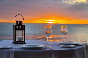 5 υπέροχα κρασιά από σπάνιες γηγενείς ποικιλίες για να πιεις φέτος στα νησιά