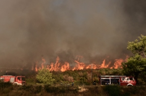 Φωτιά στην Αττική: 112 για εκκένωση της Νέας Πεντέλης προς Χαλάνδρι