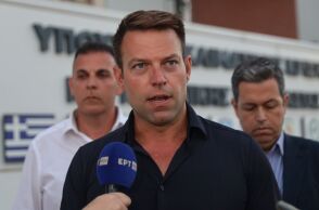 Φωτιά στην Αττική: Ο ΣΥΡΙΖΑ ζητά τα στοιχεία για τον αριθμό των εναέριων μέσων κατάσβεσης στις πυρκαγιές - Ανάρτηση του Στέφανου Κασσελάκη.