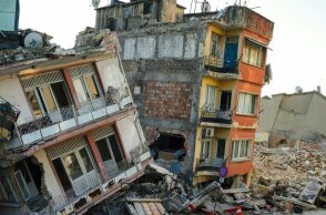 Σεισμοί και κινητά τηλέφωνα 