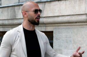 Άντριου Τέιτ 