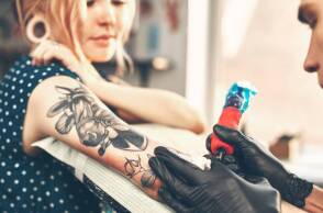 Συνδέονται τα τατουάζ με την εμφάνιση καρκίνου;