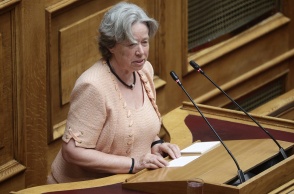 Αθηνά Λινού