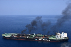 Χούθι: Σταματά η ρυμούλκηση του Sounion από τις «Ασπίδες» 