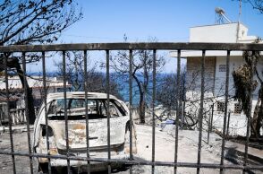 Δίκη για φωτιά στο Μάτι: Η κατάθεση της γυναίκας που έχασε κόρη και εγγόνι