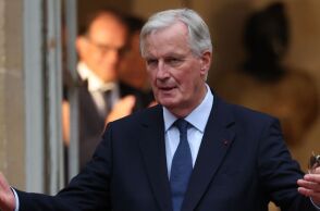 Μισέλ Μπαρνιέ: Ικανοποιημένο από την επιλογή Μακρόν το 52% των Γάλλων