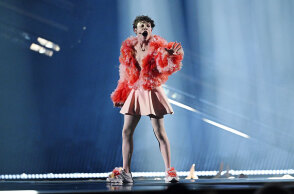 Υπάρχουν ομάδες υπεράνω σάτιρας και κριτικής;