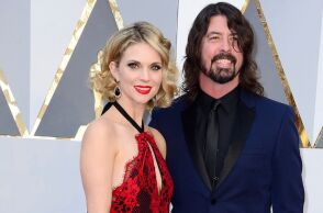 Ντέιβ Γκρολ: Ο frontman των Foo Fighters δηλώνει ότι απέκτησε παιδί εκτός γάμου - Ζητά τη συγχώρεση της οικογένειάς του.