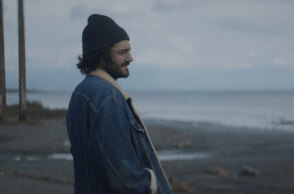 Ο Χάρης Βαφειάδης αναδεικνύει τις παθογένειες της ελληνικής κοινωνίας