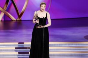 Ελίζαμπεθ Ντεμπίκι για Emmy: Δώρο ο ρόλος της Νταϊάνα στο «The Crown»