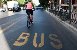 Θεσσαλονίκη: Μόνο από τη μπροστινή πόρτα η είσοδος σε λεωφορεία 20 γραμμών, με στόχο την πάταξη της εισιτηριοδιαφυγής - Ποιες εντάσσονται πρώτες στον σχεδιασμό.