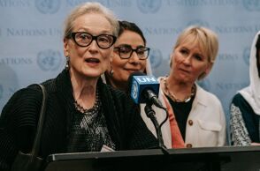 Μέριλ Στριπ: «Ένας σκίουρος έχει περισσότερα δικαιώματα» από ένα κορίτσι στο Αφγανιστάν» - Η ομιλία της στη Γενική Συνέλευση των Ηνωμένων Εθνών στη Νέα Υόρκη.