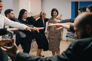 Ραφίκα Σαουίς: Η παράσταση «Αγαμέμνων: ο κύκλος του αίματος» στο La MaMa της Νέας Υόρκης