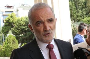 Μάριος Σαλμάς: Δεν παραδίνω την έδρα μου