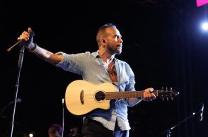 Ο Πάνος Μουζουράκης