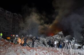 Το Ισραήλ αποκλείει τον Λίβανο από αέρα και θάλασσα