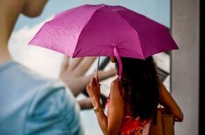 Καιρός αύριο: Βροχές και θυελλώδεις άνεμοι την Κυριακή