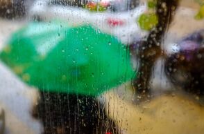 Καιρός σήμερα: Βροχές και θυελλώδεις άνεμοι την Κυριακή