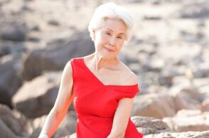 Τσόι Σουν Χουά: Μοντέλο ηλικίας 81 ετών από τη Νότια Κορέα έχασε την ευκαιρία να γίνει η γηραιότερη Μις Υφήλιος, αλλά πήρε το βραβείο της «καλύτερης στολής».