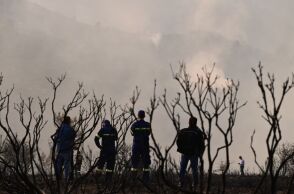 Δορυφόρος καταγράφει την έκταση της φωτιάς στο Ξυλόκαστρο