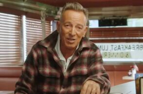 Μπρους Σπρίνγκστιν: Στο πλευρό της Κάμαλα Χάρις για τις εκλογές του Νοεμβρίου - «Επικίνδυνος» ο Τραμπ σύμφωνα με τον τραγουδιστή