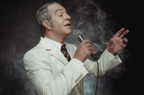 «Τα πήρες όλα και έφυγες - Η ζωή του Στράτου Διονυσίου»: Η μουσικοθεατρική παράσταση έρχεται στο Θέατρο Παλλάς τον Μάρτιο του 2025