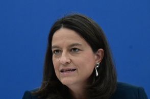 Η υπουργός Εργασίας, Νίκη Κεραμέως