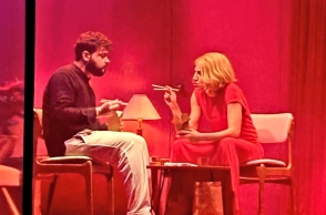 The second woman: Δύο μη επαγγελματίες ηθοποιοί «χώρισαν» με τη Στεφανία Γουλιώτη επί σκηνής