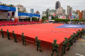 Η Ταϊβάν σε κατάσταση συναγερμού, κινεζικό αεροπλανοφόρο εντοπίστηκε νότια της νήσου - Το Πεκίνο εντείνει τη στρατιωτική και πολιτική πίεση