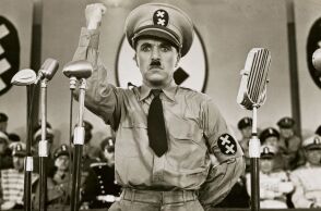 Σαν σήμερα: Ο επίκαιρος Μεγάλος Δικτάτωρ του Τσάρλι Τσάπλιν