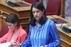 Κεραμέως: Ο διάλογος για τον νέο μηχανισμό καθορισμού του κατώτατου μισθού τώρα ξεκινάει